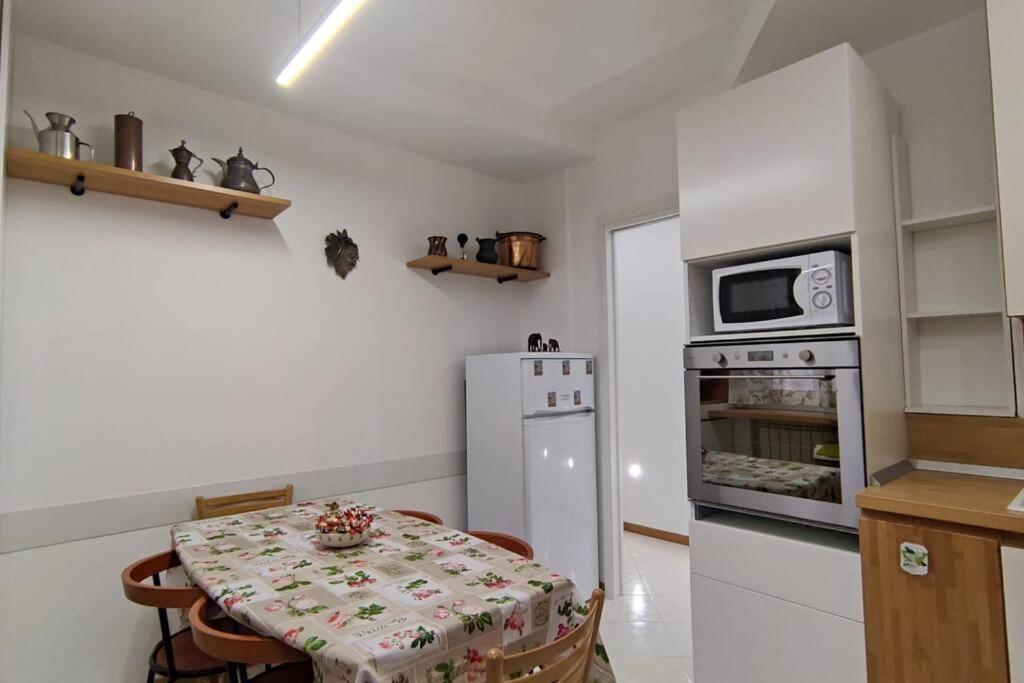 Elegante Alloggio Zona Storica Lecco Zewnętrze zdjęcie